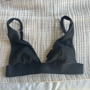 Skims COTTON RIB PLUNGE BRALETTE size small in black
